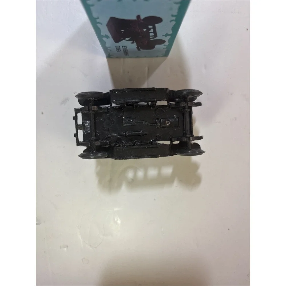 Vintage Collectable Die-Cast Miniature Antique Car Bronze Pencil Sharpener #1905